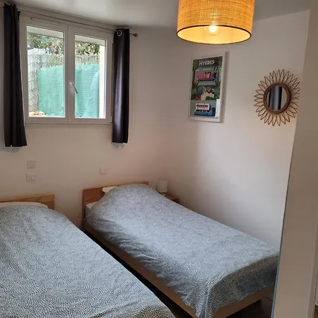 Appartement Giens-t2 Charme-7m à Pied - Rez De Jardin